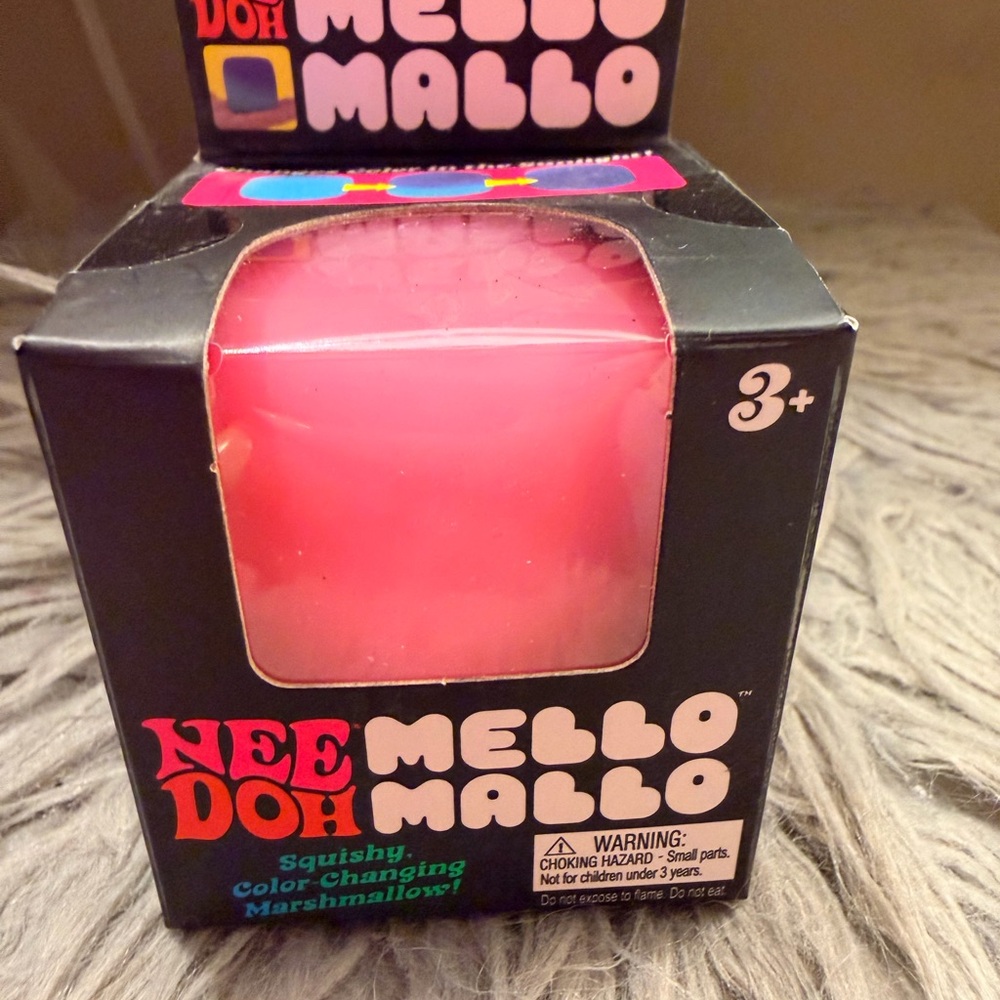 NeeDoh Mello Mallo Squishy Color-Changing Marshmallow - Pink